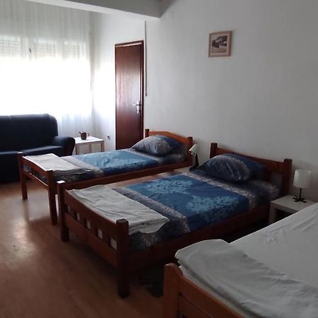 Apartmani Banatski Konak زرنيانين المظهر الخارجي الصورة
