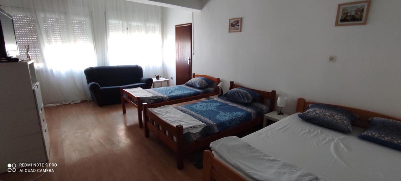 Apartmani Banatski Konak زرنيانين المظهر الخارجي الصورة